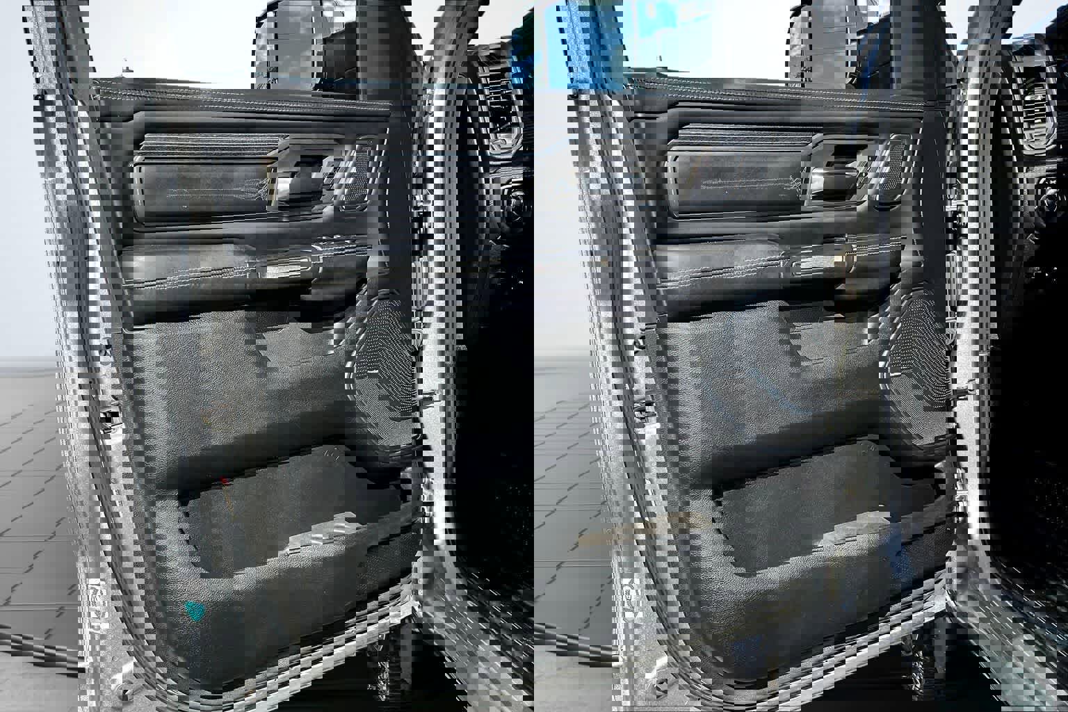 Used 2019 RAM 1500 Limited image 28