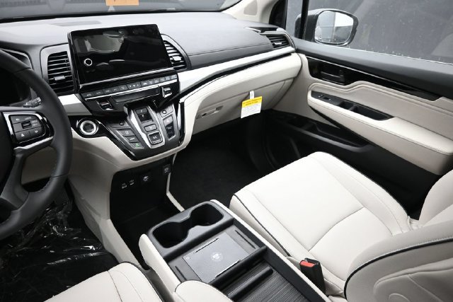 New 2027 Honda Odyssey Touring image 13