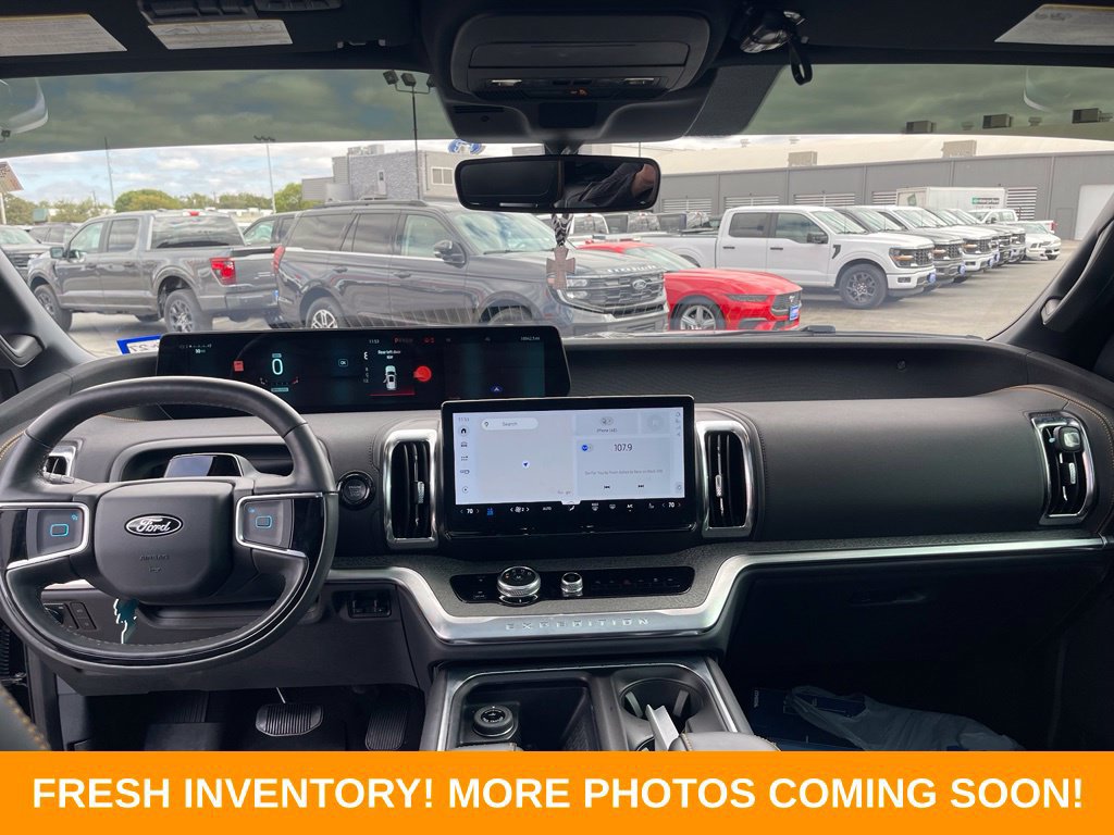 Used 2025 Ford Expedition Tremor AWD/4WD image 4