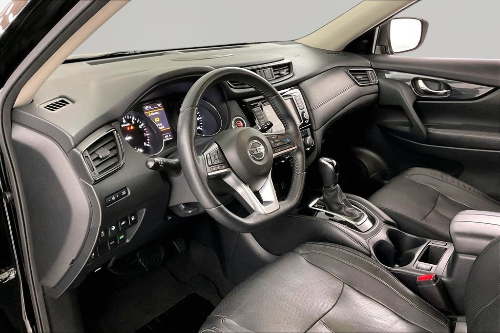 Used 2020 Nissan Rogue SL w/ Premium Package image 16