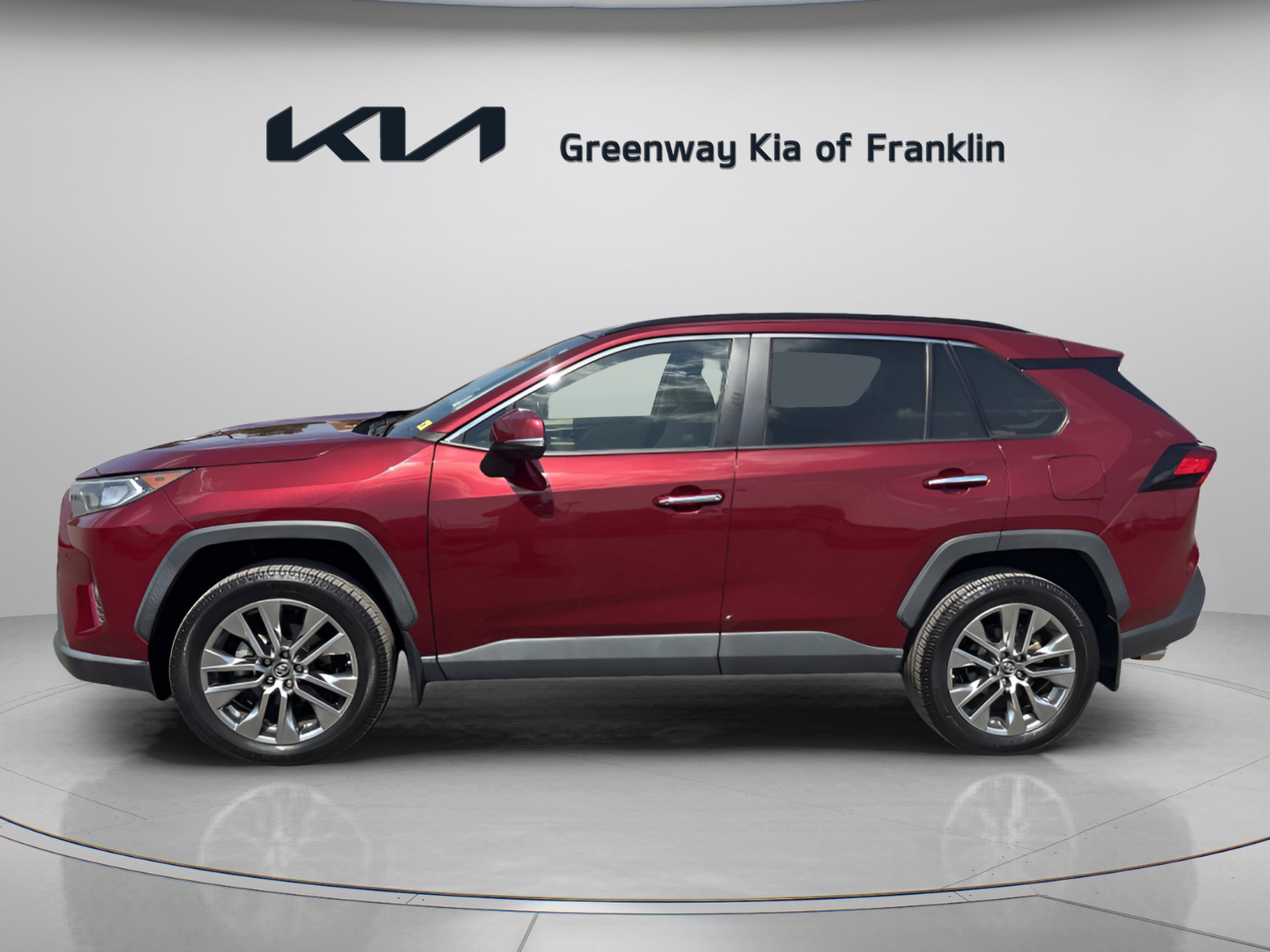 Used 2019 Toyota RAV4 Limited w/ Advanced Technology Package AWD/4WD image 4