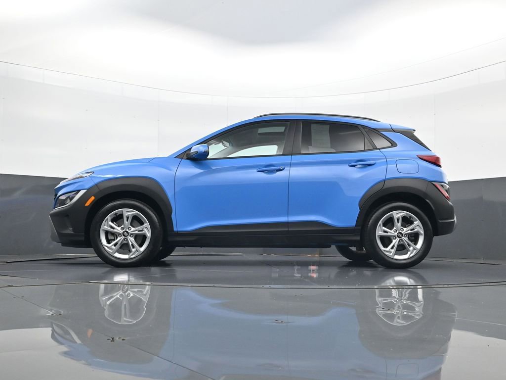 Certified 2022 Hyundai Kona SEL w/ Convenience Package AWD/4WD image 28