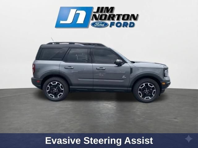 Used 2023 Ford Bronco Sport Outer Banks w/ Tech Package AWD/4WD image 11