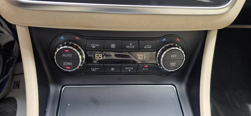 Used 2018 Mercedes-Benz CLA 250 4MATIC image 24