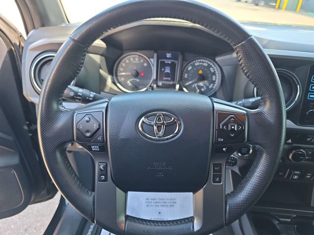 Used 2018 Toyota Tacoma TRD Off-Road AWD/4WD image 14