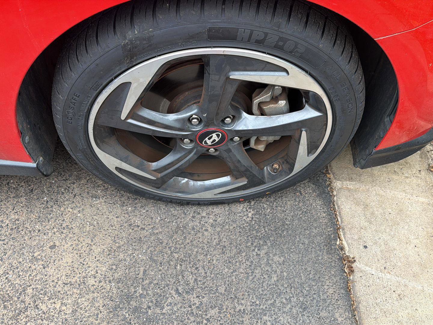 Used 2019 Hyundai Veloster Turbo FWD image 5