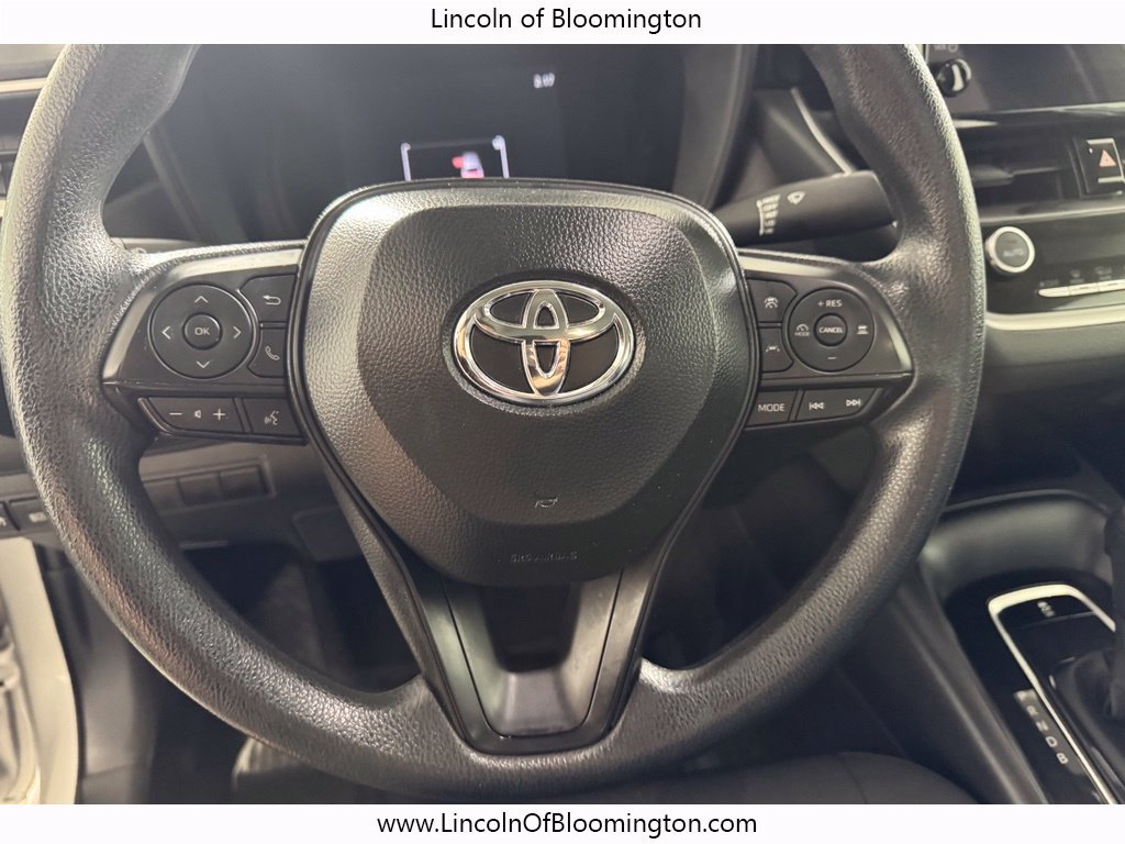 Used 2026 Toyota Corolla LE FWD image 17