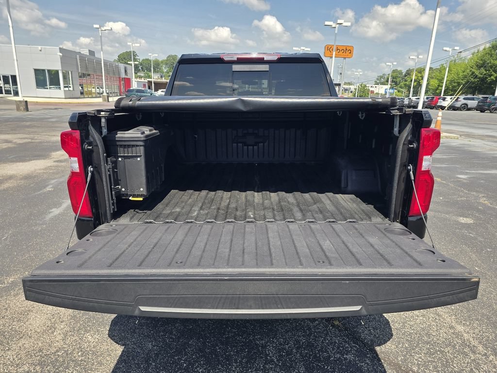Used 2020 Chevrolet Silverado 1500 LT Trail Boss w/ Midnight Edition AWD/4WD image 13