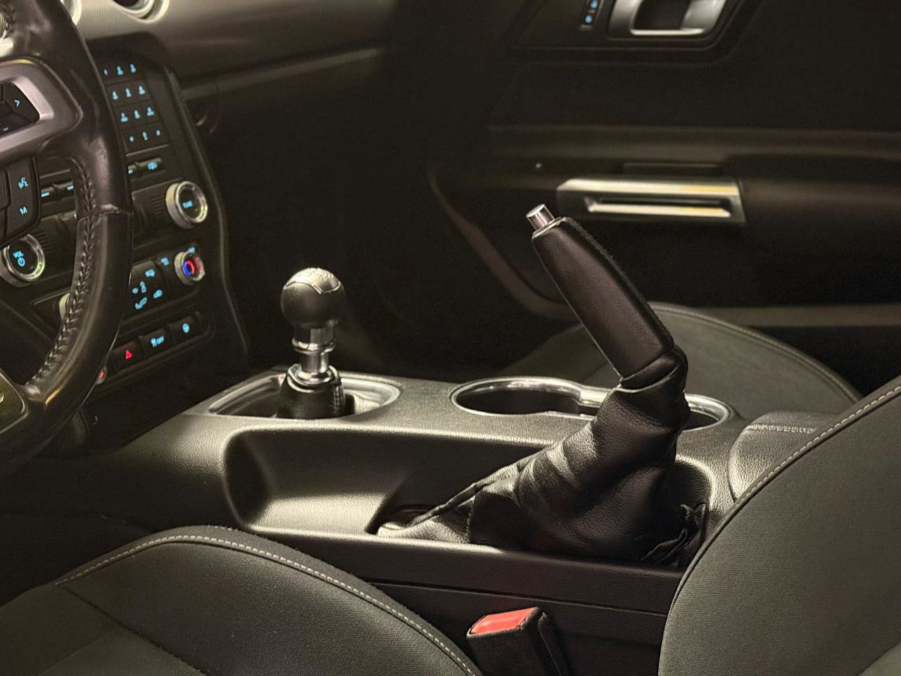 Used 2018 Ford Mustang GT w/ Black Accent Pkg image 27