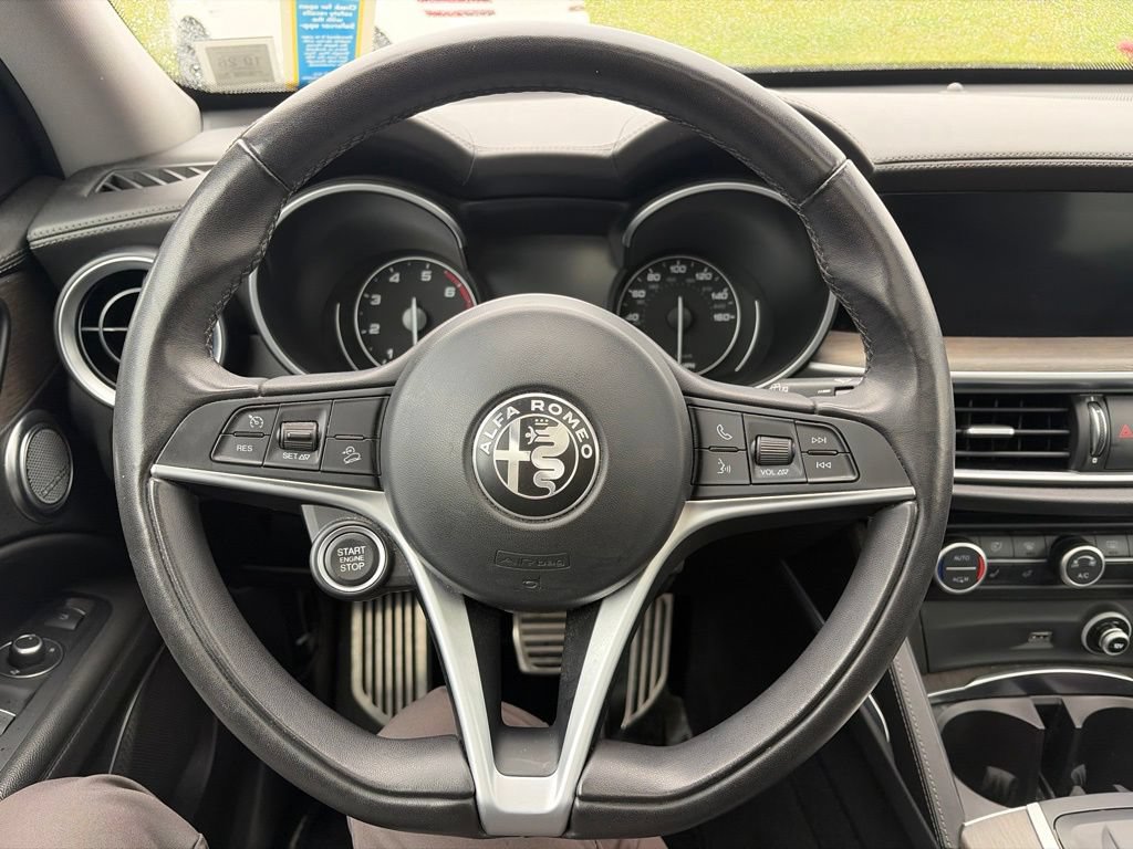 Used 2018 Alfa Romeo Stelvio Ti Lusso AWD/4WD image 5