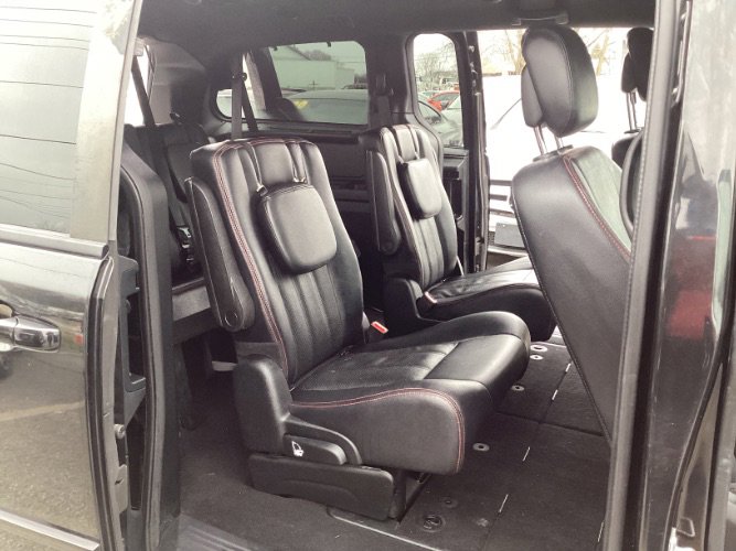 Used 2017 Dodge Grand Caravan GT image 10