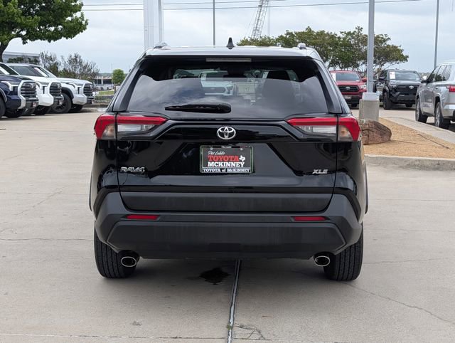 Used 2025 Toyota RAV4 XLE FWD image 6