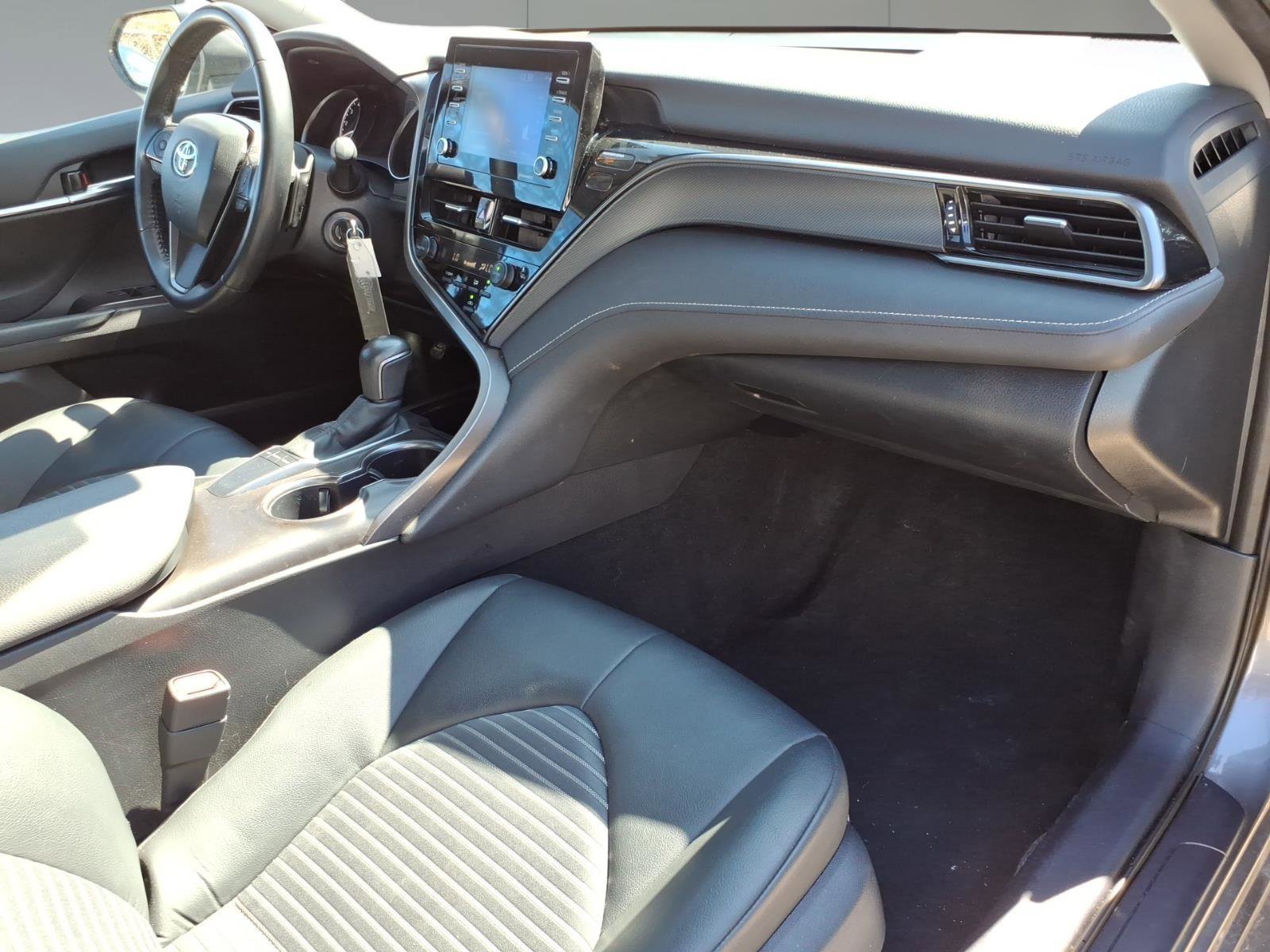 Used 2024 Toyota Camry SE image 8