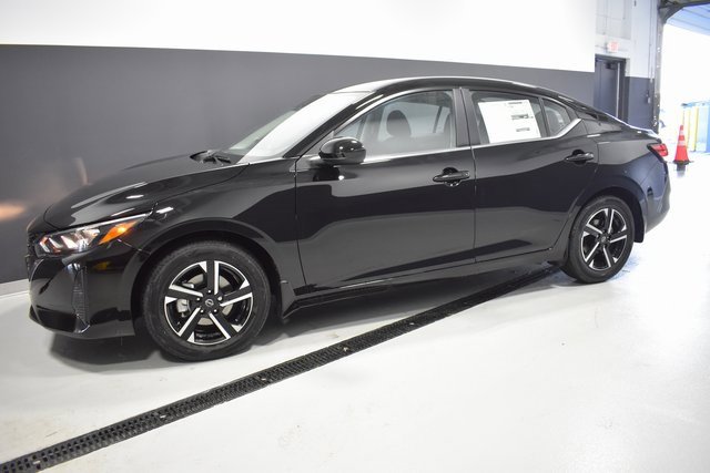 New 2025 Nissan Sentra SV image 2