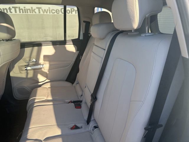 Used 2021 Mercedes-Benz GLB 250 4MATIC image 9