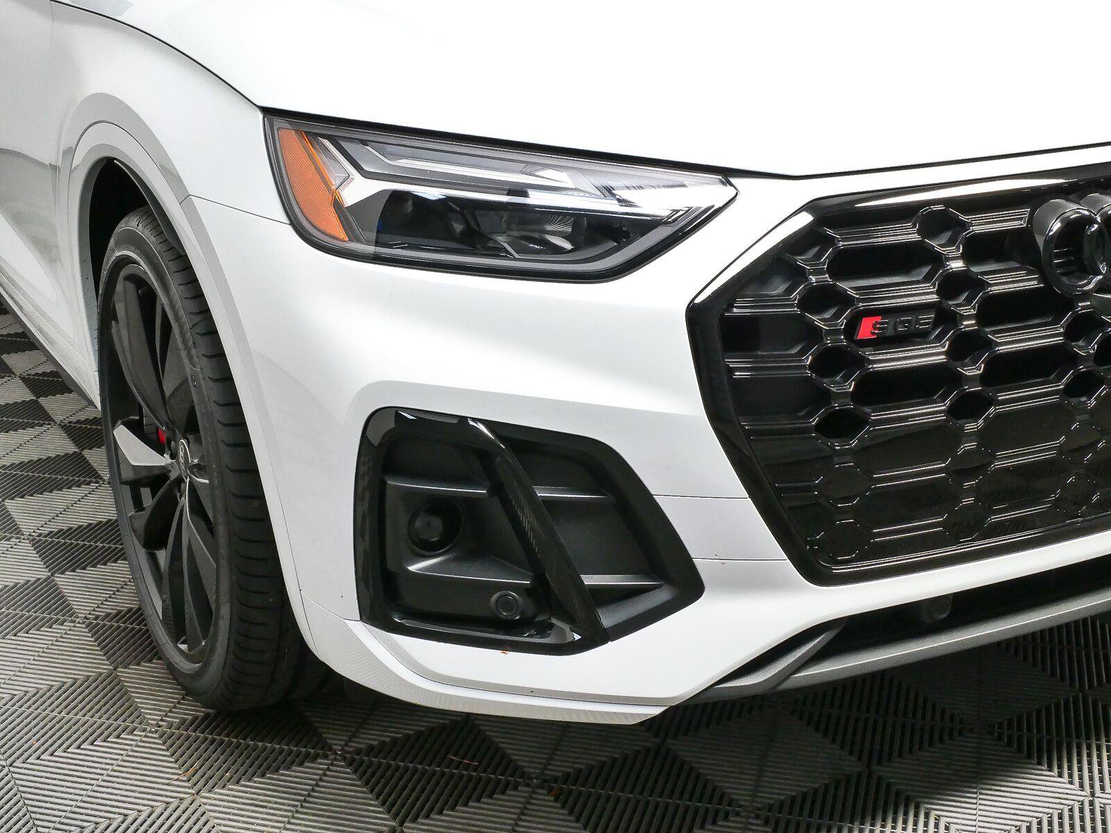 Used 2024 Audi SQ5 Premium Plus w/ S Sport Package AWD/4WD image 40