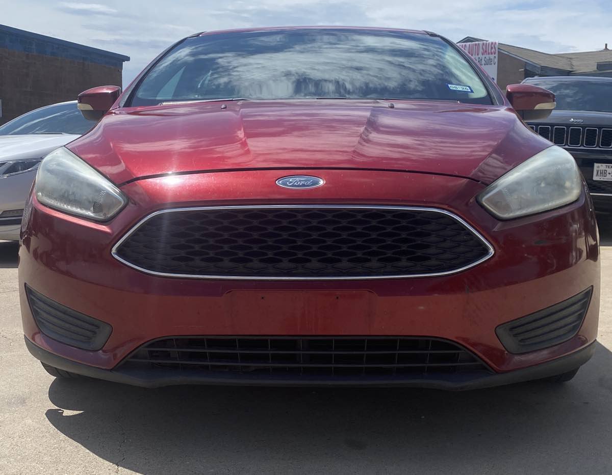 Used 2017 Ford Focus SE FWD image 3