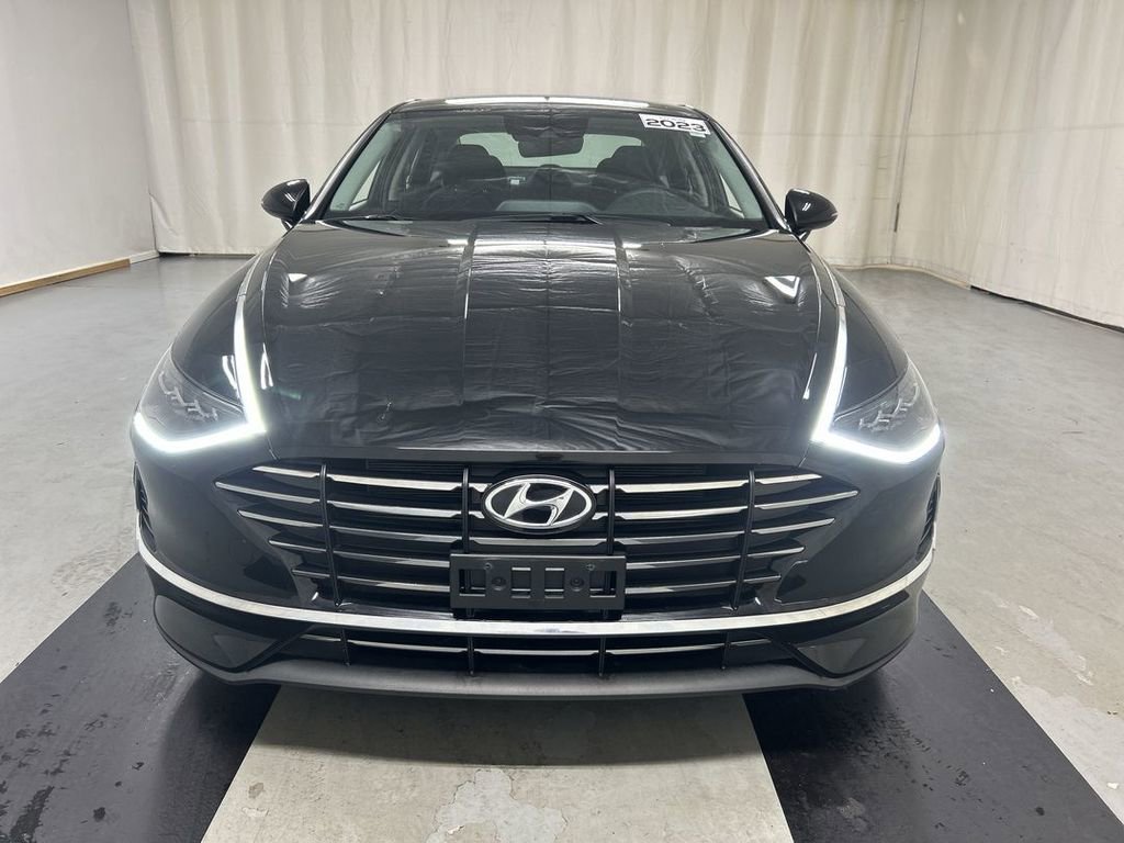 Used 2023 Hyundai Sonata SE FWD image 3