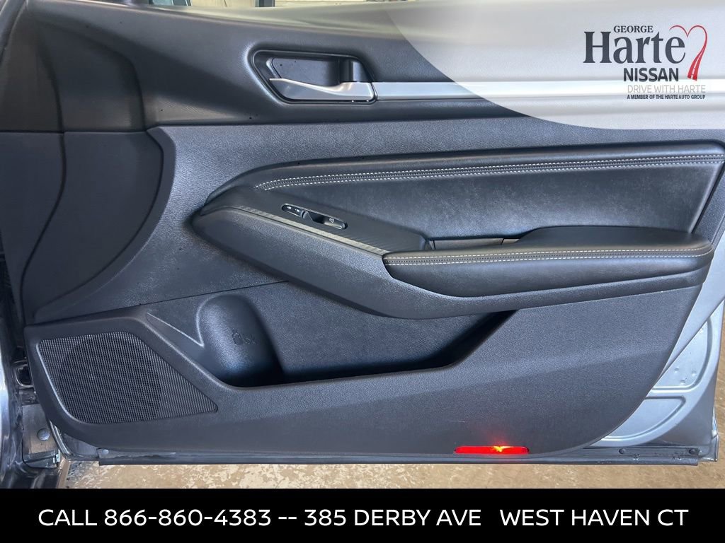 Certified 2019 Nissan Altima 2.5 Platinum image 38