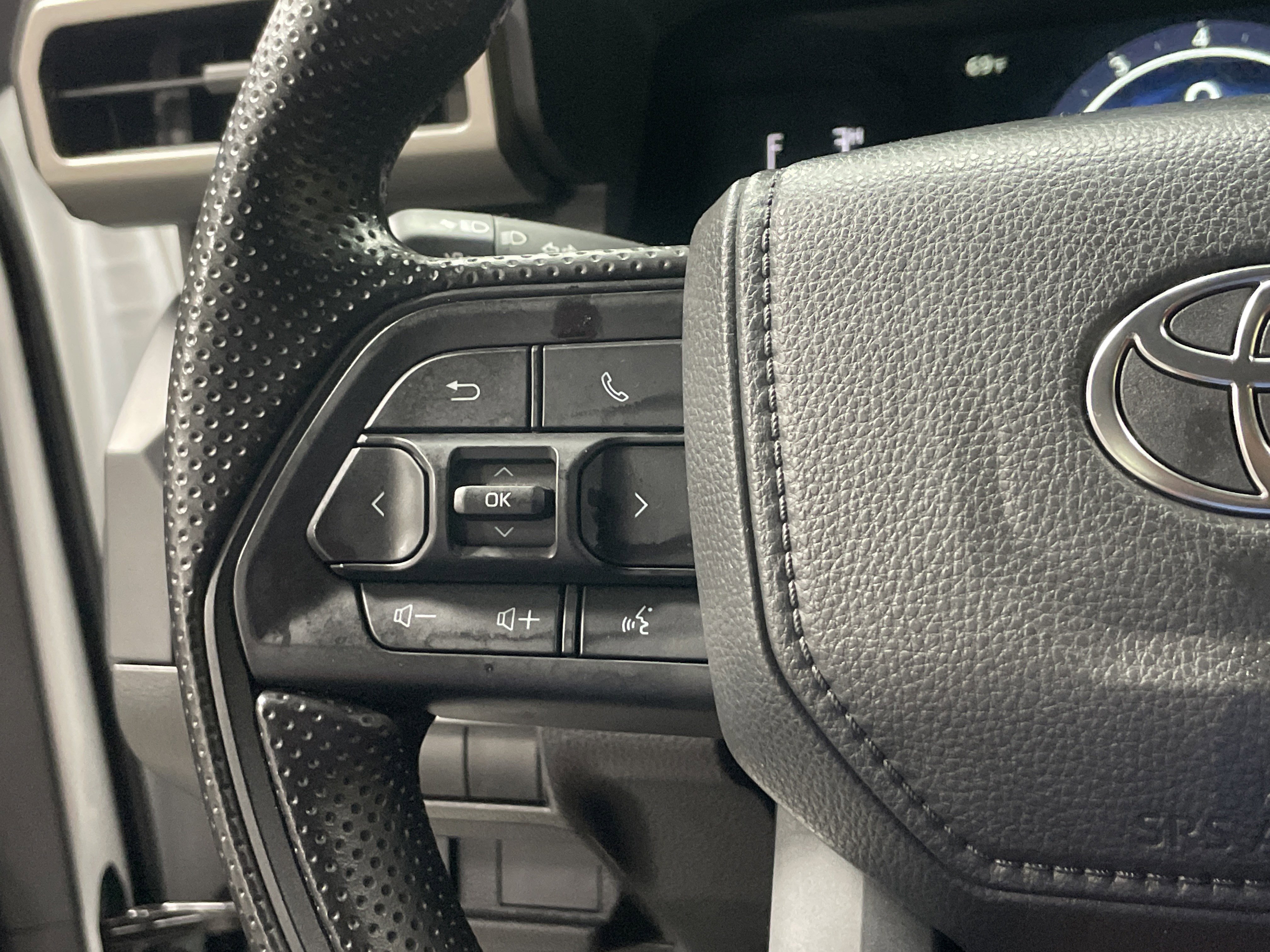 Certified 2025 Toyota Tacoma SR image 19