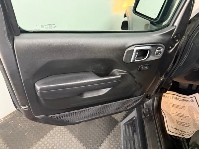 Certified 2024 Jeep Gladiator Sport AWD/4WD image 19