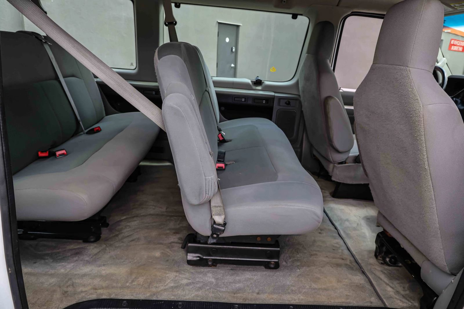 Used 2013 Ford E-350 and Econoline 350 XLT image 21