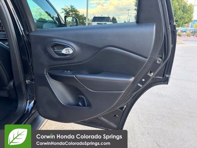 Used 2022 Jeep Cherokee Trailhawk w/ Sound & Nav Group AWD/4WD image 19
