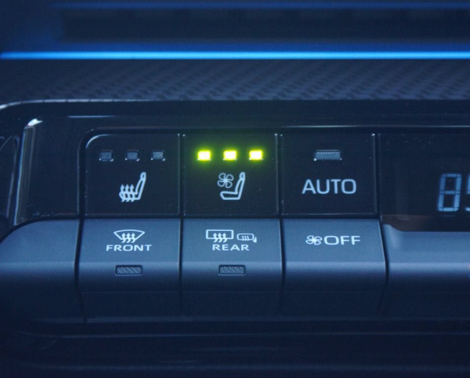 Used 2026 Toyota Prius Limited w/ Limited Premium Package FWD image 27