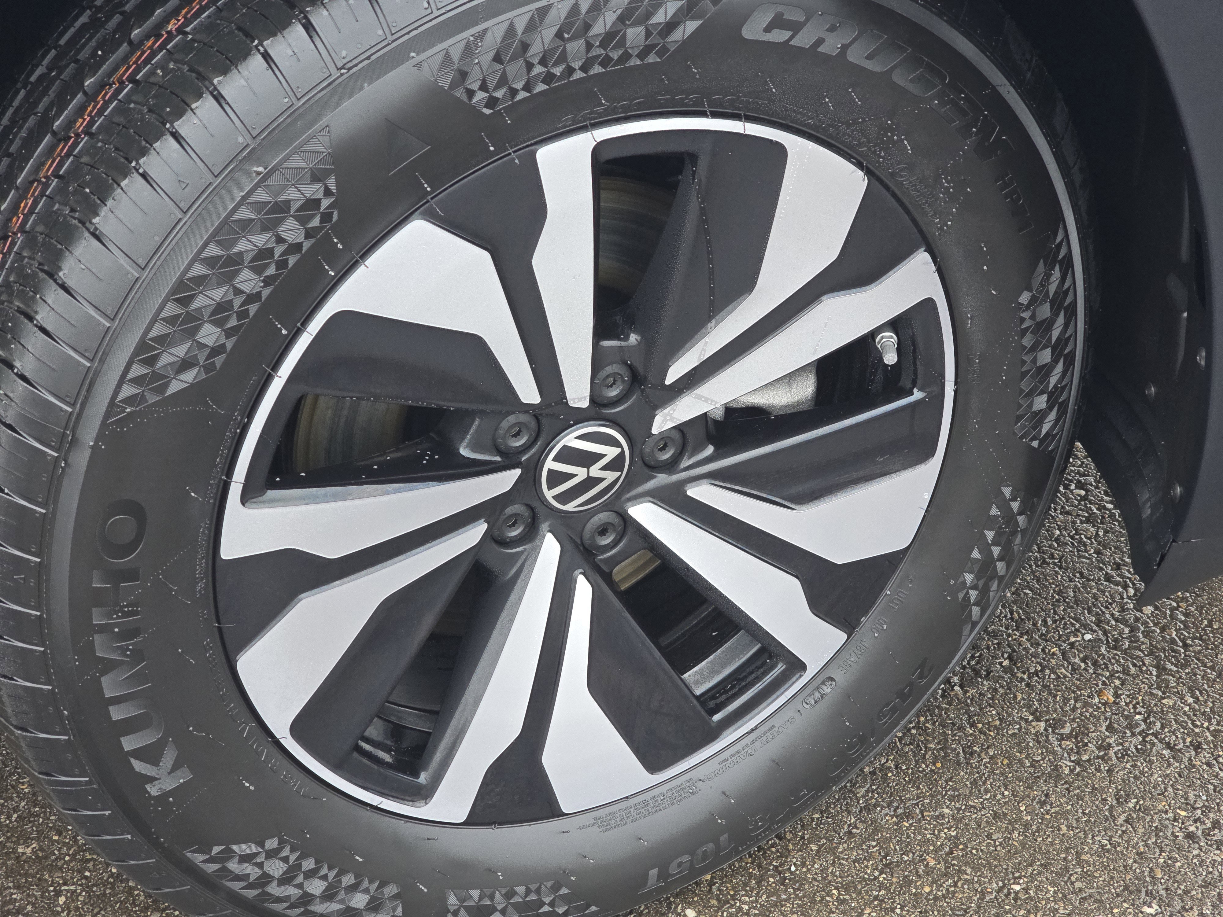 New 2026 Volkswagen Atlas SE image 14