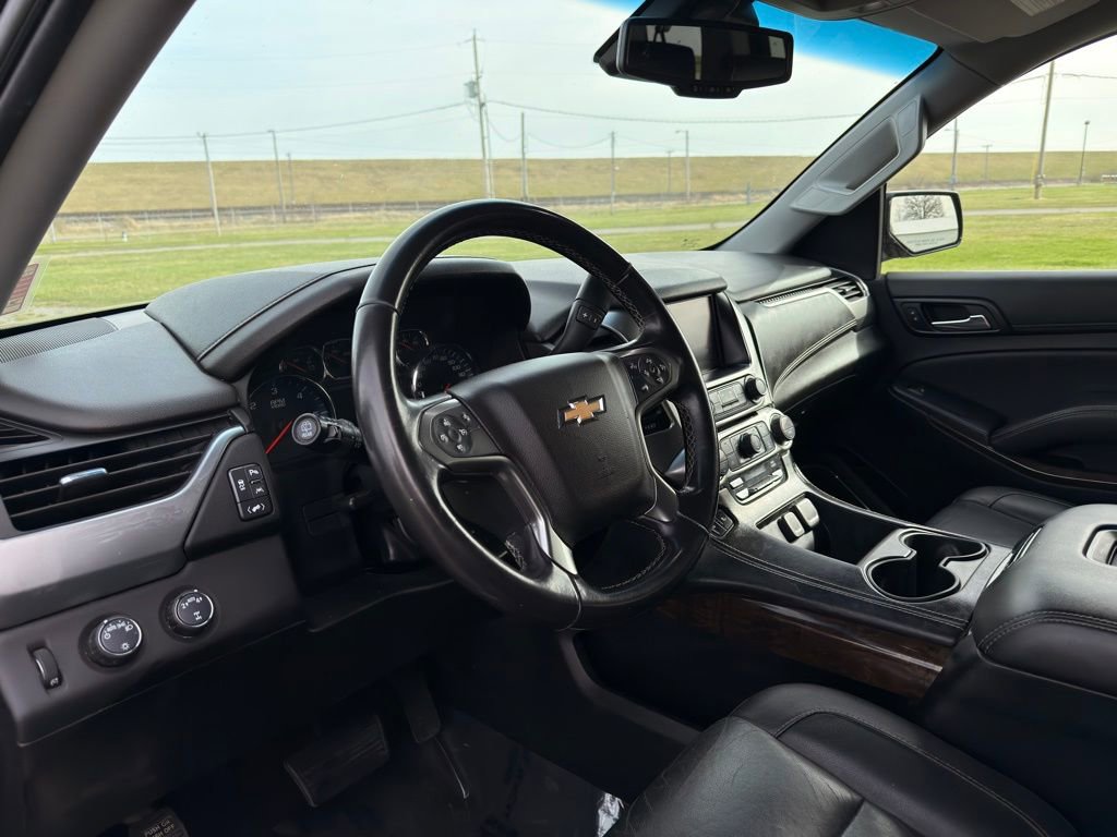 Used 2018 Chevrolet Suburban LT image 22