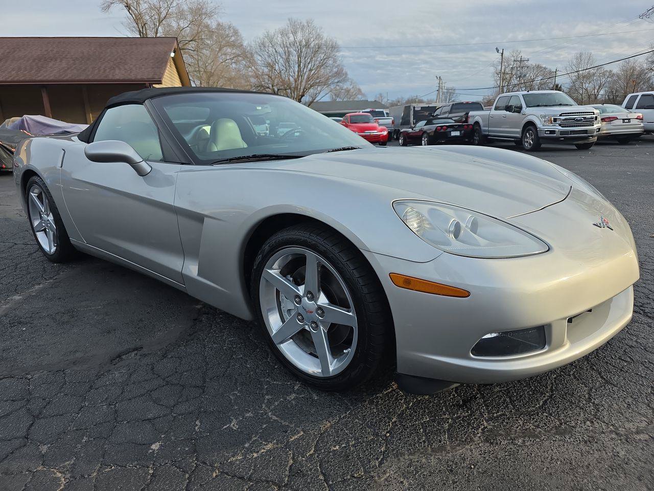 Used 2005 Chevrolet Corvette Convertible w/ Preferred Equipment Group RWD image 18