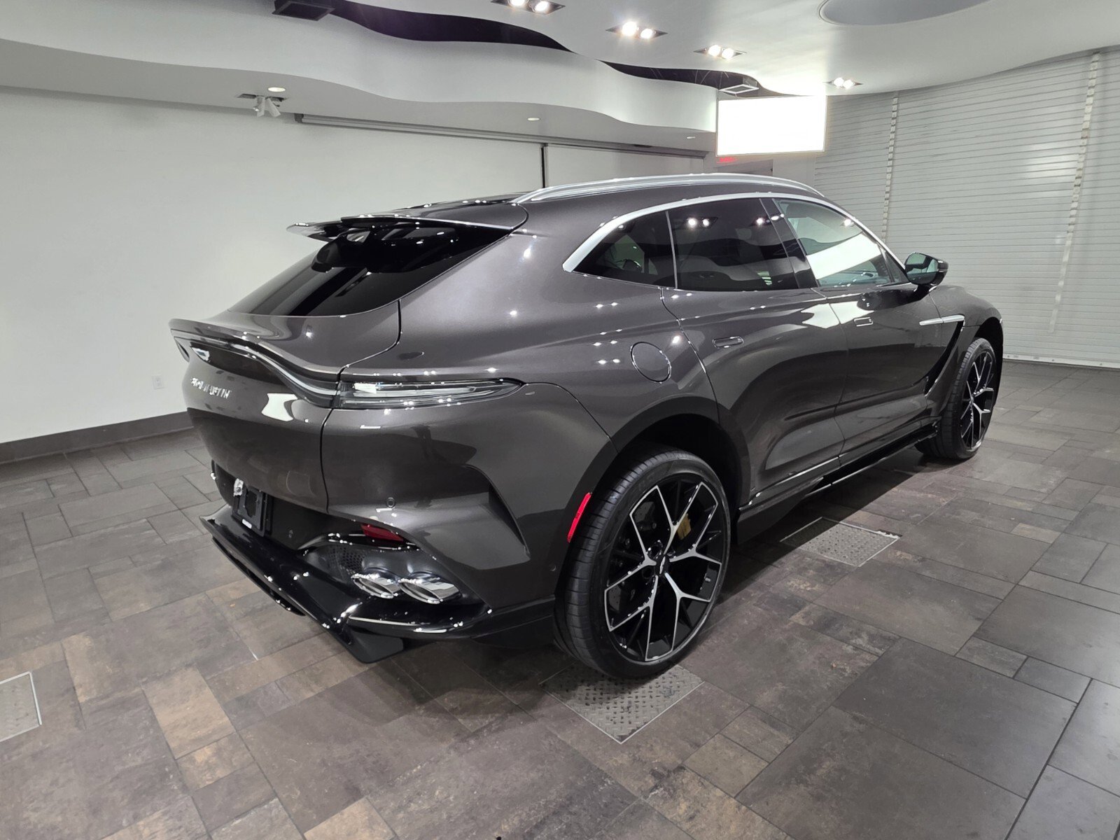 New 2026 Aston Martin DBX 707 image 26