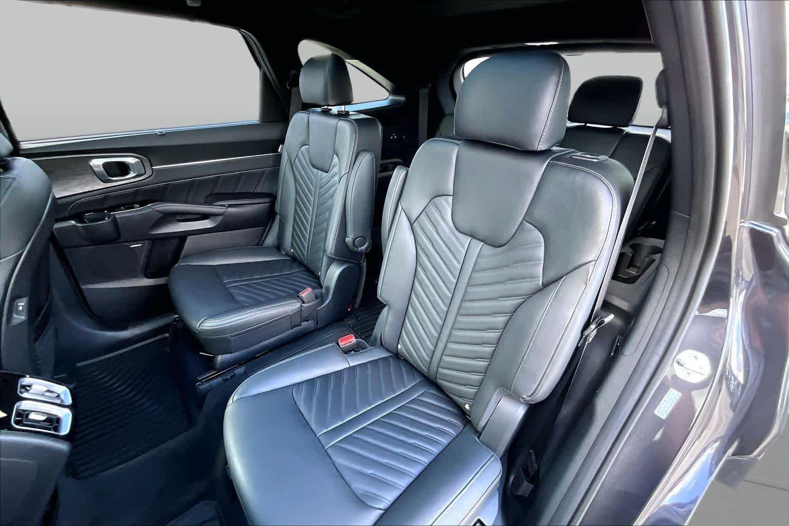 Certified 2026 Kia Sorento SX Prestige AWD/4WD image 18