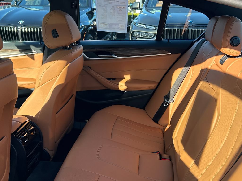 Used 2023 BMW 540i w/ Convenience Package RWD image 29
