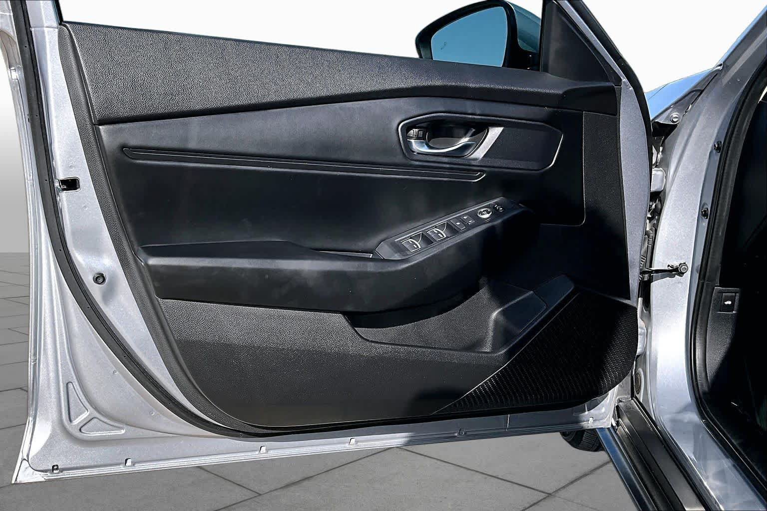 Used 2023 Honda Accord EX image 21