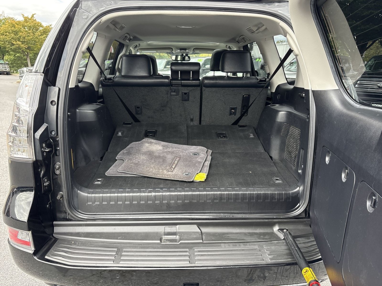 Used 2018 Lexus GX 460 Premium w/ Premium Package AWD/4WD image 26