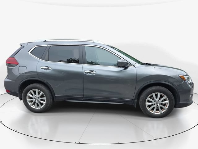 Used 2018 Nissan Rogue SV w/ Sun & Sound Touring Package AWD/4WD image 4