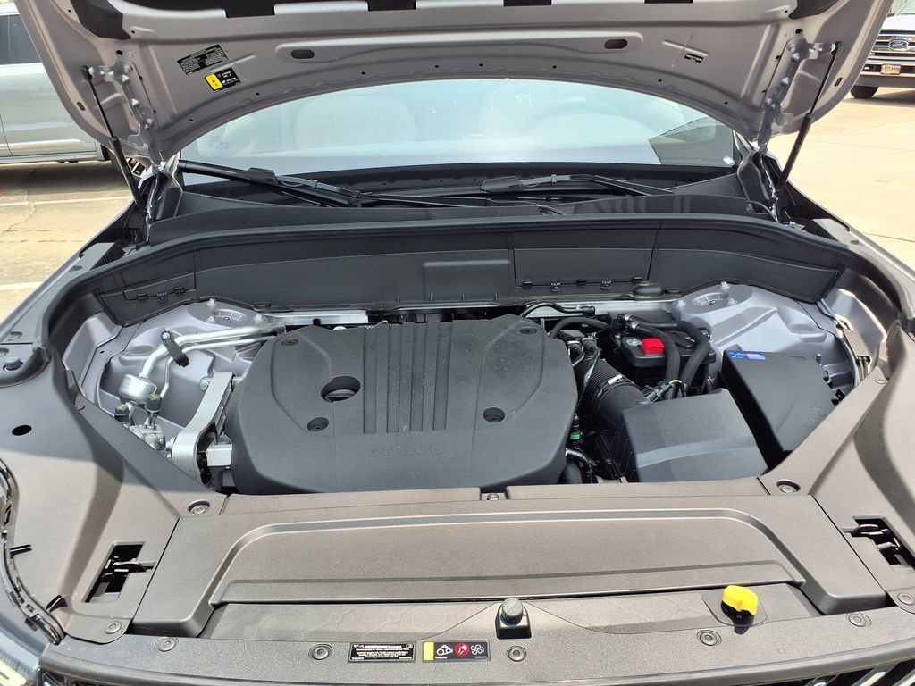 New 2026 Volvo XC90 B5 Plus AWD/4WD image 32