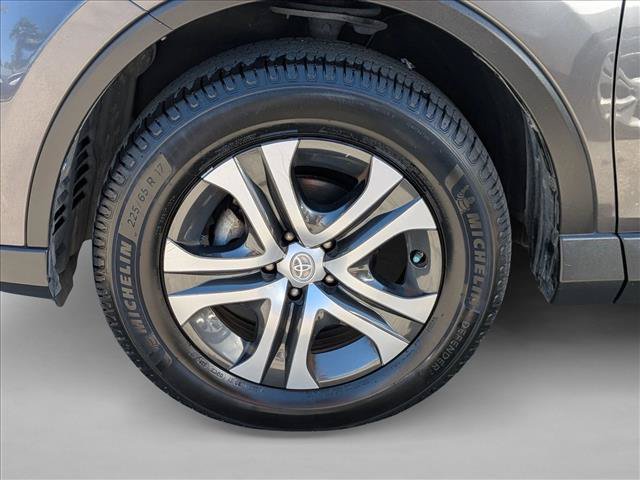 Used 2017 Toyota RAV4 LE FWD image 22