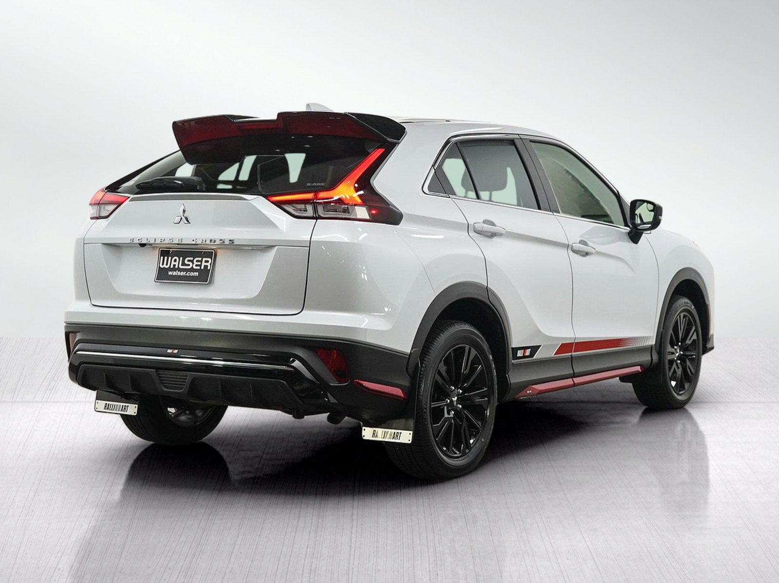 Used 2023 Mitsubishi Eclipse Cross LE AWD/4WD image 5