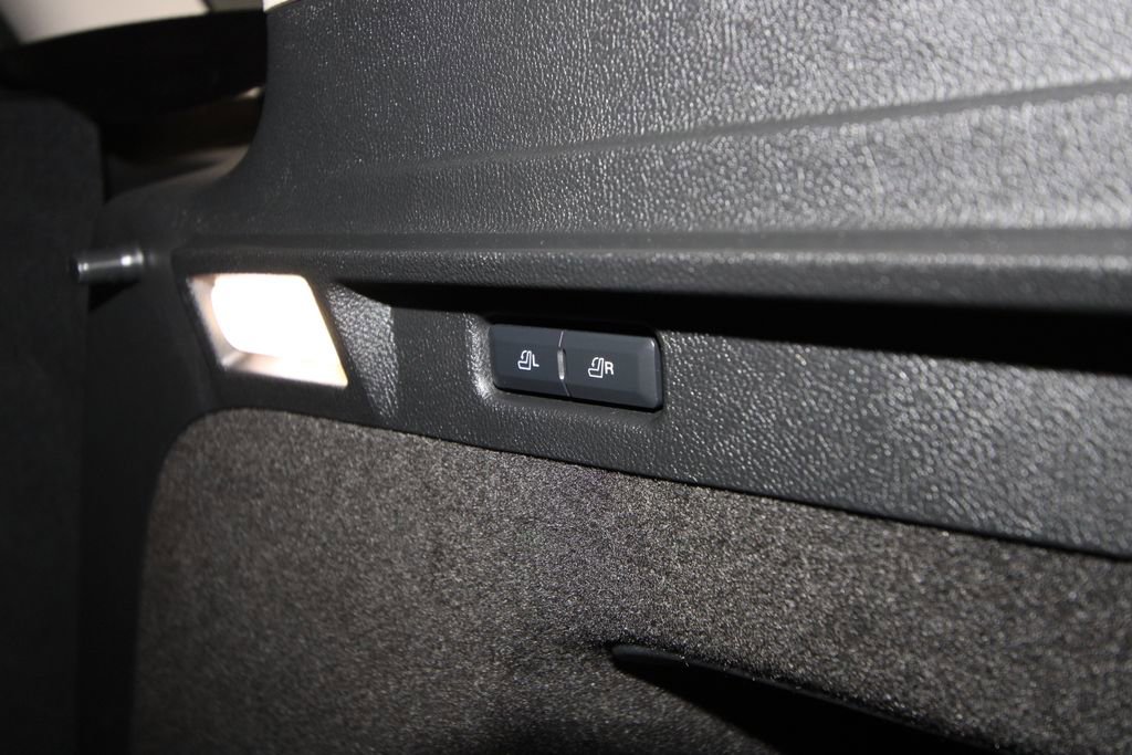 Used 2024 Lincoln Corsair Grand Touring w/ Equipment Group 301A image 41