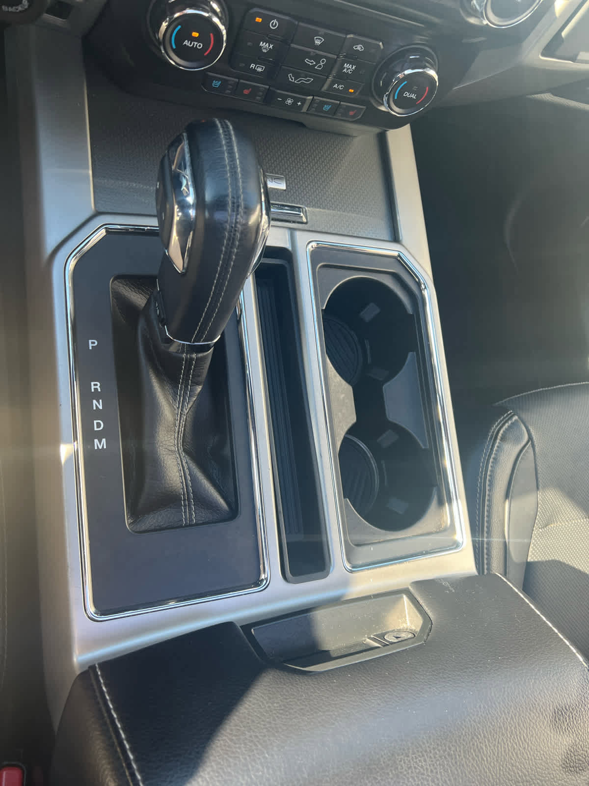 Used 2017 Ford F150 Lariat image 31