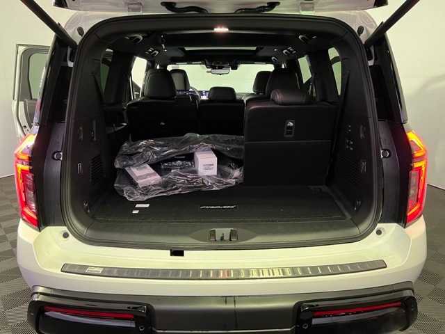 New 2025 Nissan Armada PRO-4X w/ Pro-4X Premium Package image 17