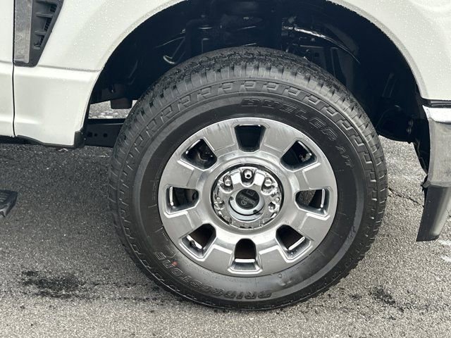 Used 2024 Ford F350 Lariat w/ Chrome Package image 14