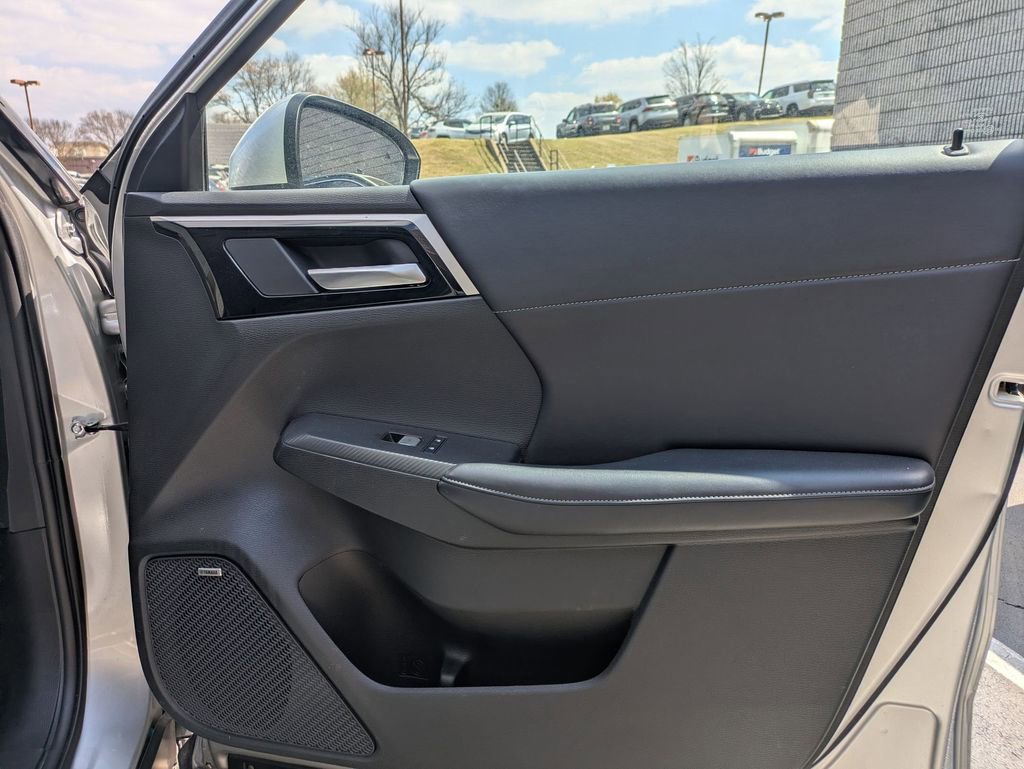 Used 2025 Mitsubishi Outlander SE AWD/4WD image 33