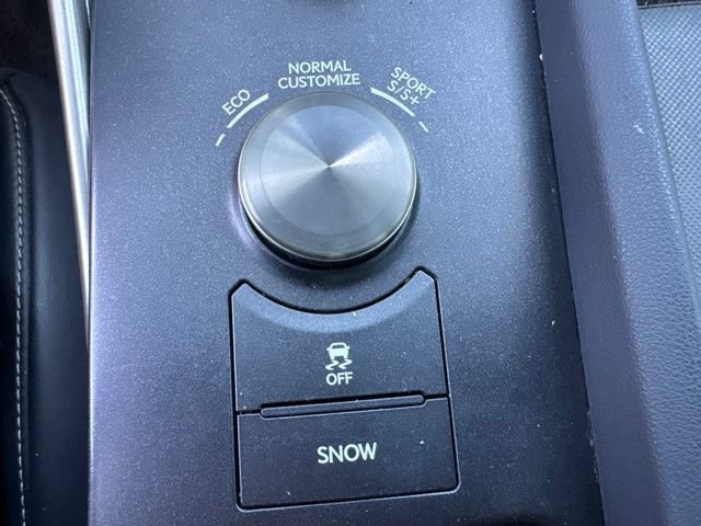 Used 2020 Lexus IS 350 F Sport w/ F Sport Package RWD image 25