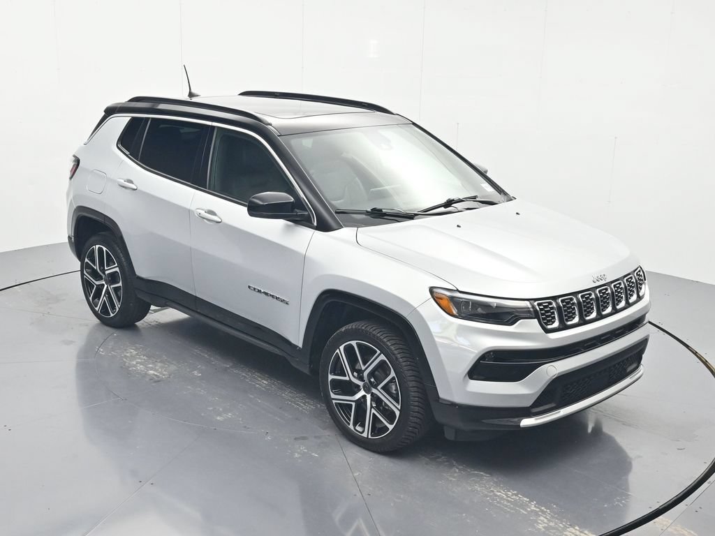 Used 2025 Jeep Compass Limited w/ Elite Group AWD/4WD image 32