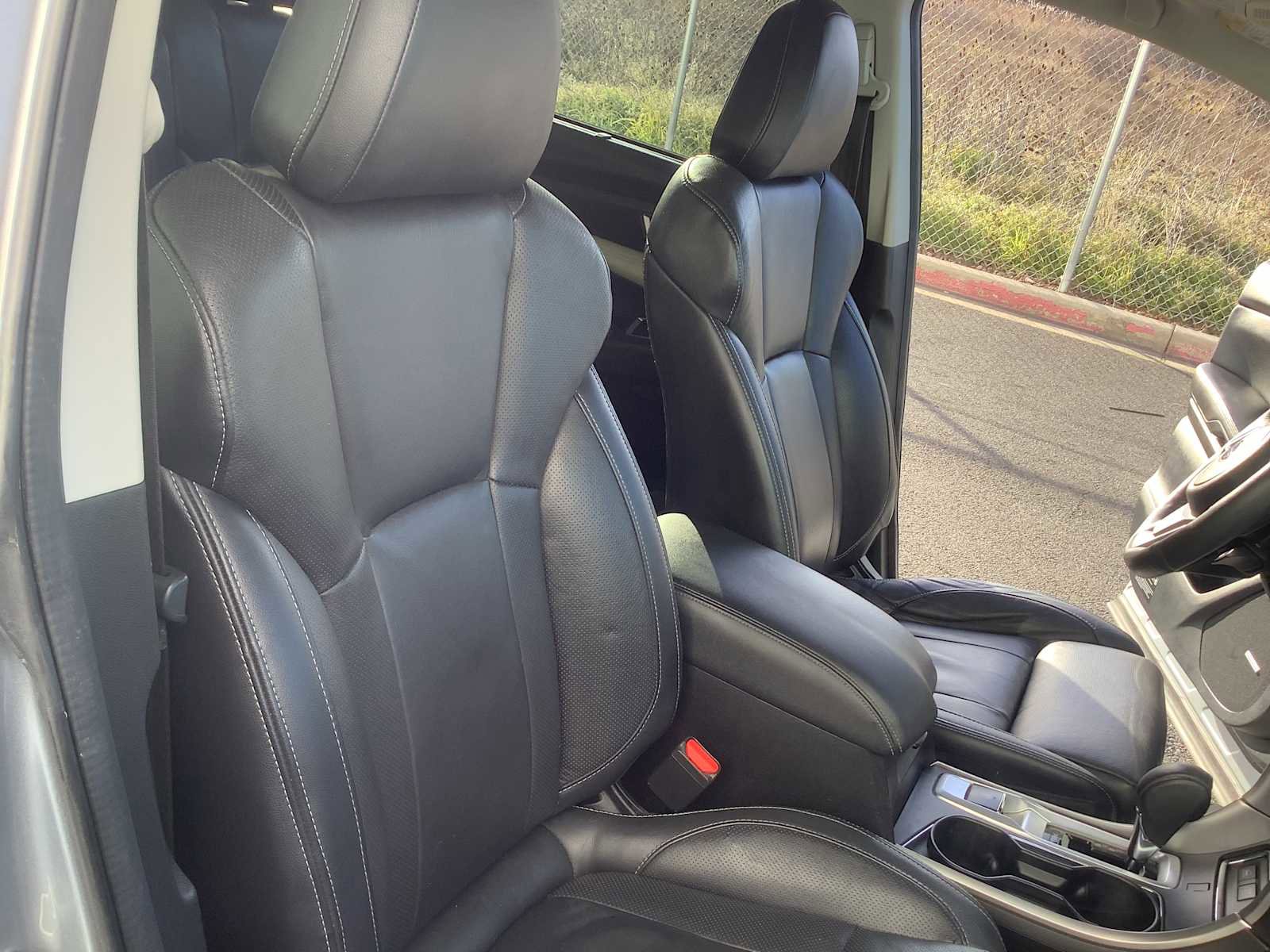 Used 2020 Subaru Ascent Limited w/ Technology Package image 14