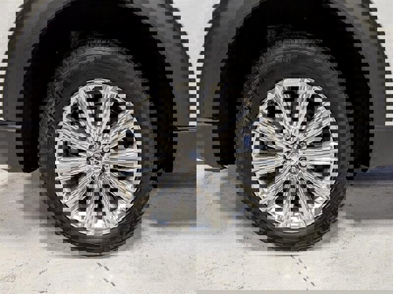 Used 2023 Ford Explorer Limited w/ Hybrid Equipment Group 310A image 13