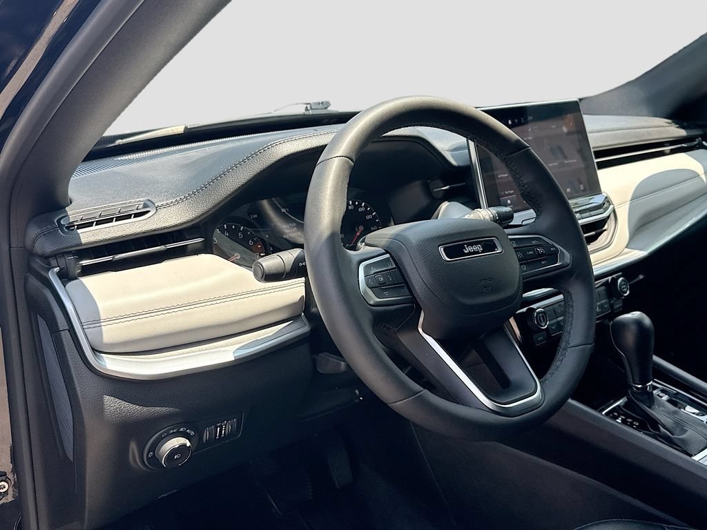 Used 2025 Jeep Compass Limited AWD/4WD image 24